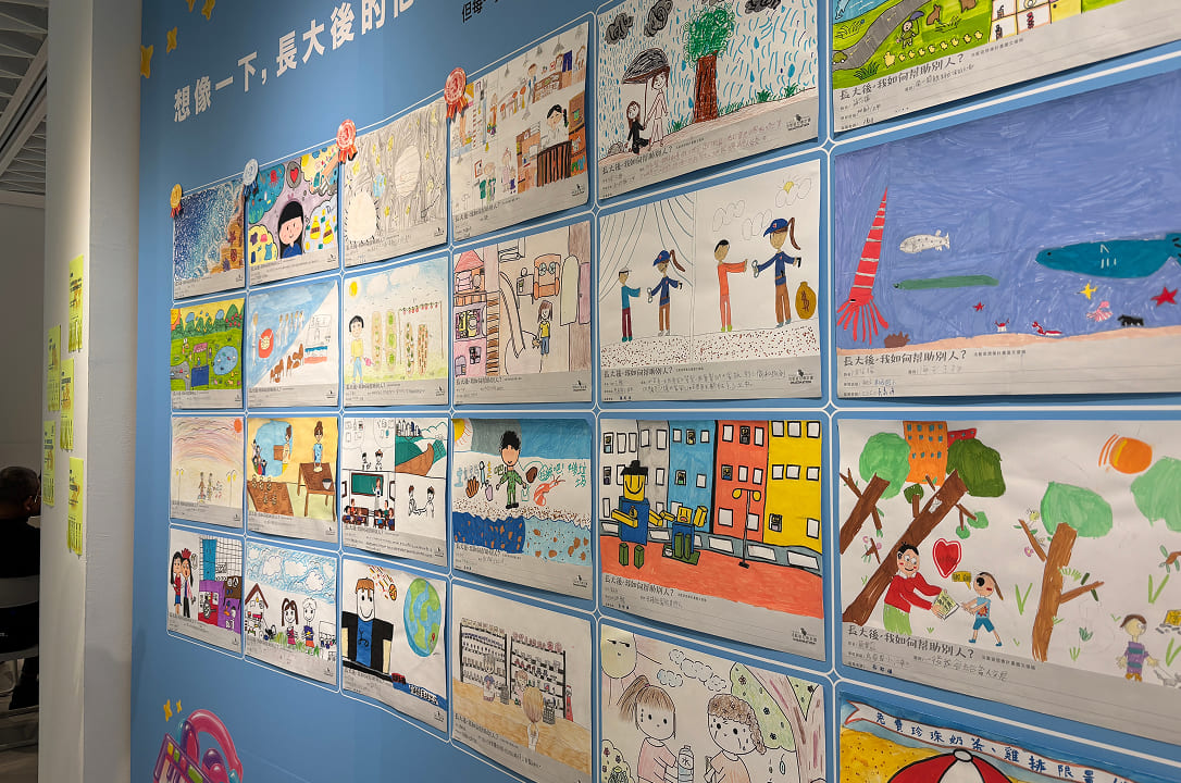 法藍瓷想像計劃展品